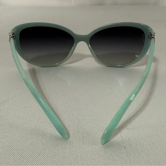 Tiffany & Co Black Gradient Cat-Eye Sunglasses - Picture 11 of 16